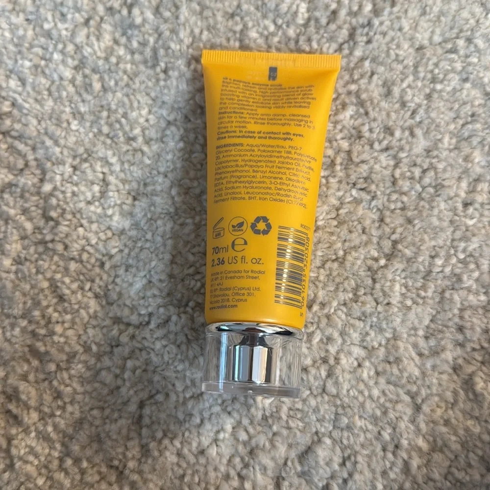 New Rodial VIT C PAPAYA ENZYME SCRUB